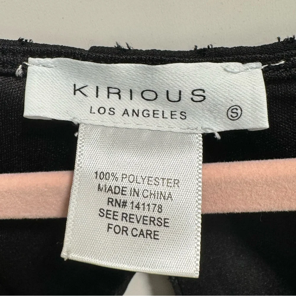 Kiriois Black Textured Long Bell Sleeve Crop Top, size‎ Small